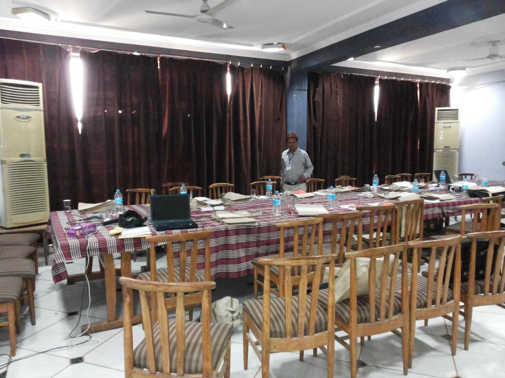 Hotel Saurab Dehradun Ngoại thất bức ảnh